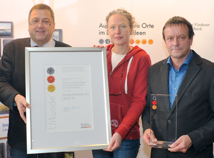 Am 26. Oktober 2014 erhielt der Dorfladen Otersen w.V. und der Heimat- & Fährverein Otersen e.V. für ihren multifunktionalen Dorfladen die Auszeichnung als „Ausgezeichneter Ort 2014“ zum Jahresthema „Innovationen querfeldein“.
